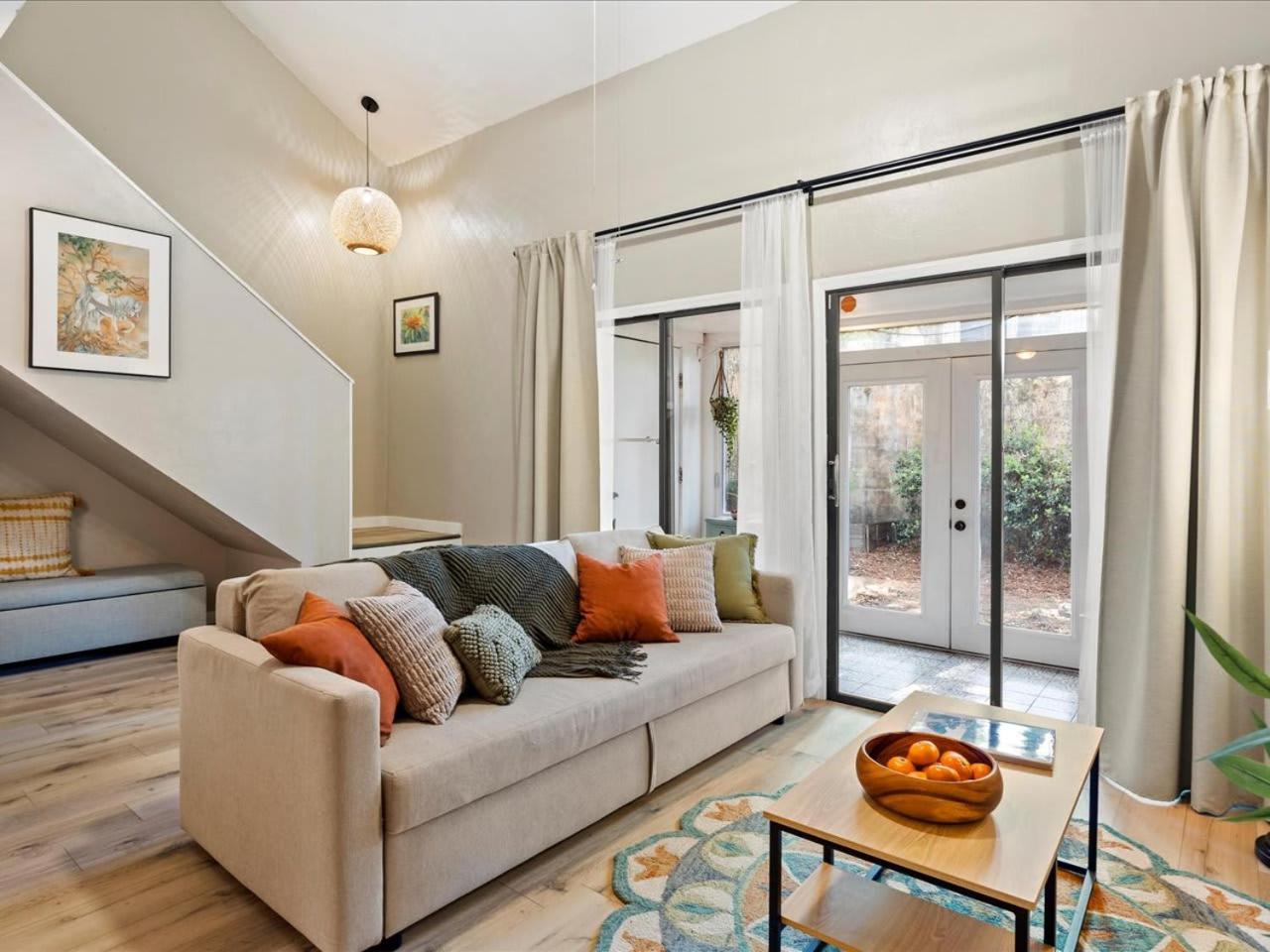 Artist'S Tower Townhome Just Renovated W Loft Gainesville Ngoại thất bức ảnh