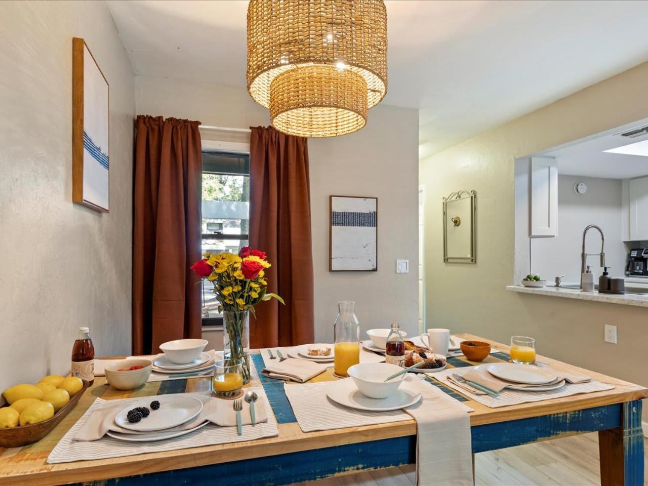 Artist'S Tower Townhome Just Renovated W Loft Gainesville Ngoại thất bức ảnh